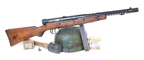 italian submachine gun ww2.